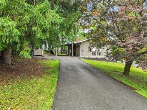 118 Claridge Dr, Moon Twp, PA 15108-3204