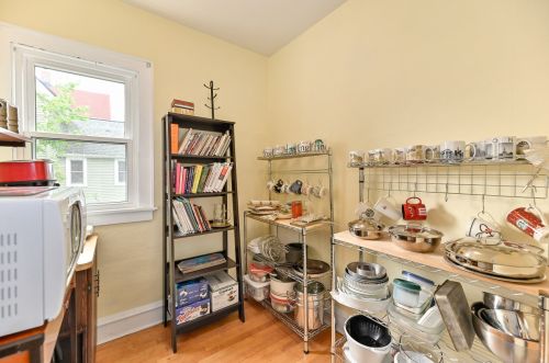 1137 49, Milwaukee WI 53214-3527 exterior