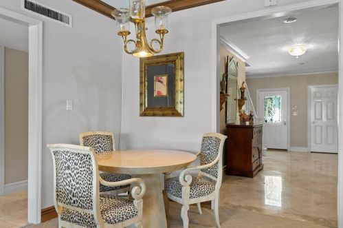 4912 Andros Dr, Tampa FL 33629-4802 exterior