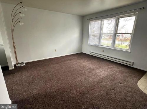 104 Armstrong Ln, Lancaster PA  17603-5972 exterior