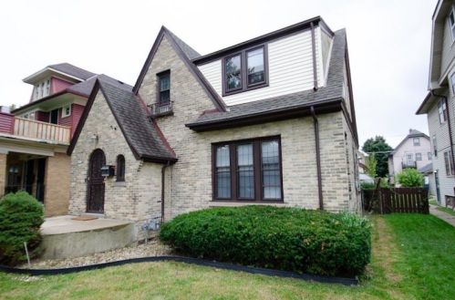 2813 50th St, Milwaukee WI  53210-1654 exterior