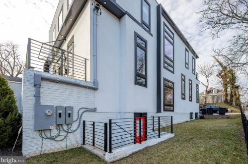 1270 Lawrence St, Washington DC  20017-4027 exterior