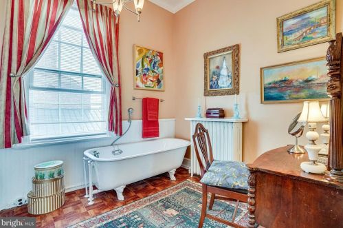 126 Fairfax St, Alexandria VA 22314-3331 exterior