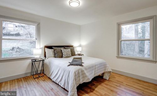 1303 Willow Street Pike, Lancaster PA  17602-4633 exterior