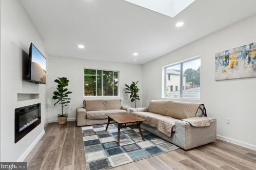 810 Hollywood Ave, Silver Spring, MD 20904-3034