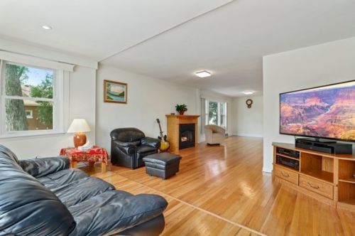 4100 Central Ave, Chicago IL 60639-2934 exterior