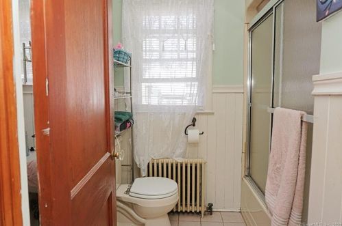 61 Spg St, Torrington CT 06790-4712 exterior