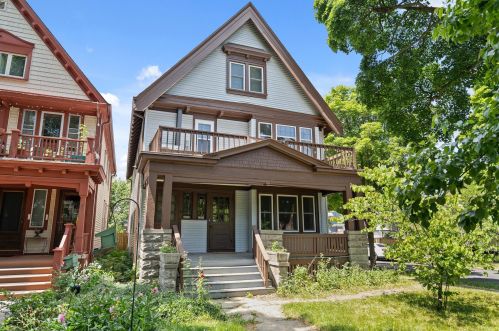 1837 48th St, Milwaukee, WI 53208-1714