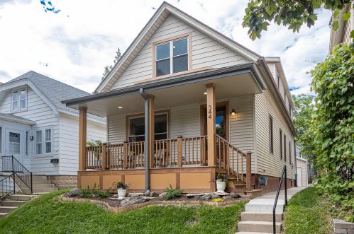 344 Clarence St, Milwaukee, WI 53207-1504