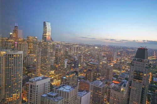 132 Delaware Pl, Chicago IL  60611-3215 exterior