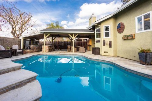 4005 Santa Maria Pl, Turlock CA 95382-8501 exterior