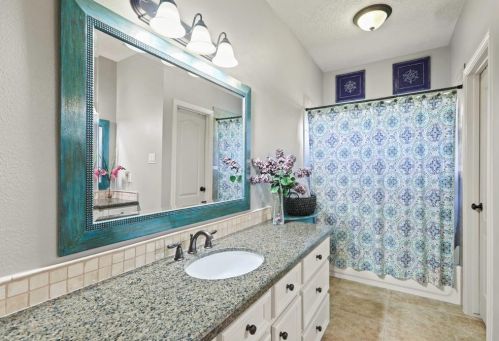 5326 Weyhill Ct, Fulshear TX 77441-4140 exterior