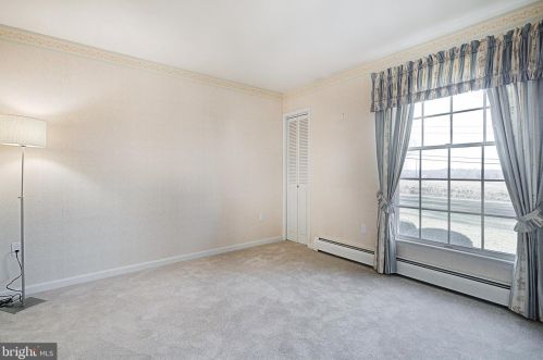 869 Fairview Dr, Hanover PA 17331-9747 exterior