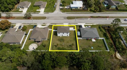 1680 Airoso Blvd, Fort Pierce FL  34984-3737 exterior