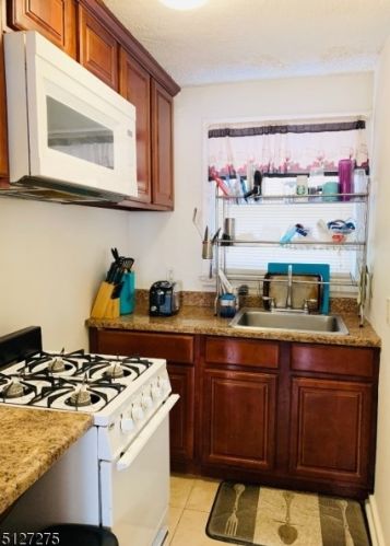 749 Linden Ave, Rahway NJ 07065-3624 exterior