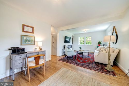 8436 Leaf Rd, Alexandria VA 22309-1708 exterior