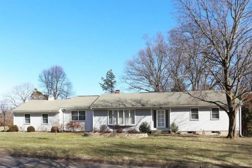 101 Wildwood Gln, Springfield, MA 01106-3319