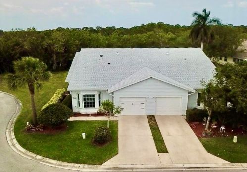 4008 Gator Trace Rd, Fort Pierce, FL 34982-6867
