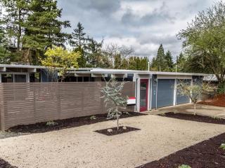 8535 Cecilia Ter, Portland, OR 97223-7232
