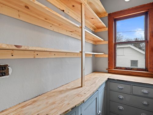 4866 37th St, Milwaukee WI  53221-2570 exterior