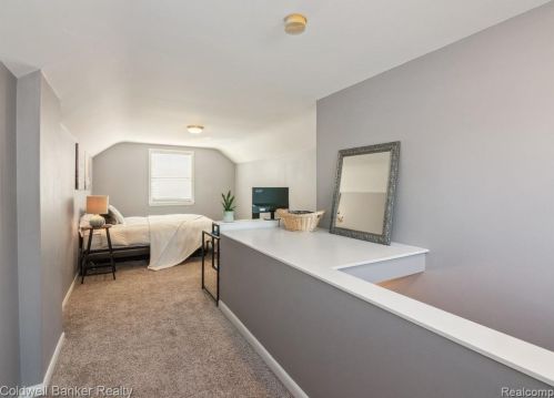 405 Tacoma St, Clawson MI  48017-1916 exterior