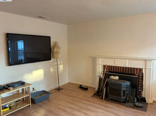 2882 Garden Ave, Concord, CA 94520-1756