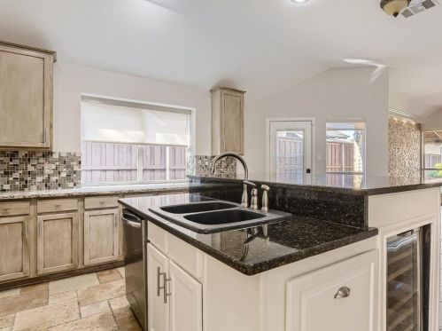 8761 Turnberry Dr, Frisco TX 75034-7865 exterior