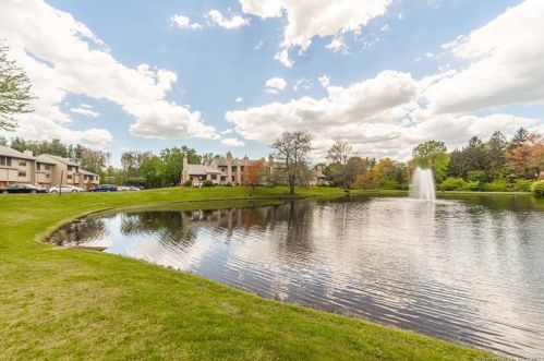 186 Metacomet Dr, Meriden CT 06450-3571 exterior