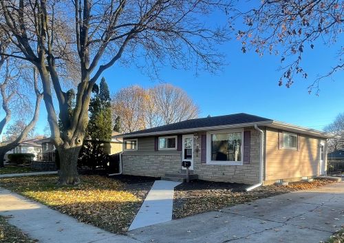 4012 75th St, Milwaukee, WI 53220-2319