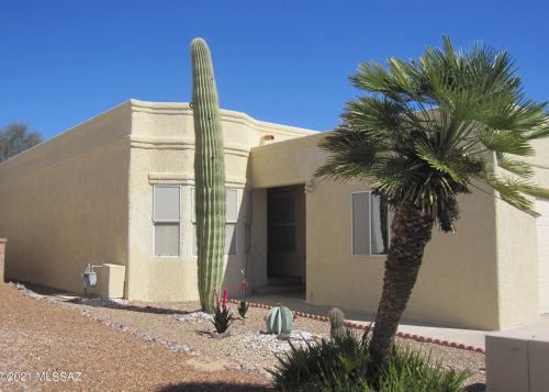 560 Riverdale Ct, Green Valley AZ 85614-3524 exterior