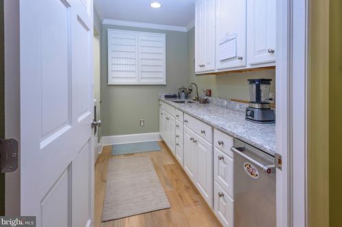 5983 Canterbury Dr, Easton MD 21601-8557 exterior