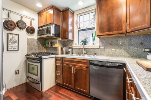 1255 Duffield St, Pittsburgh PA 15206-1318 exterior