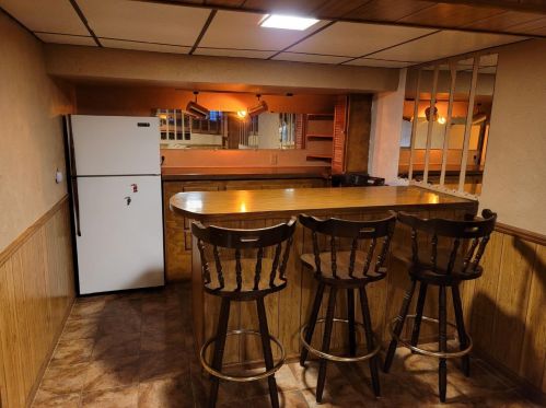 5829 Honey Crk Dr, Milwaukee WI 53221-4017 exterior