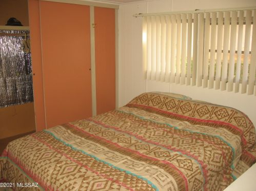 5401 Flying M St, Tucson AZ 85713-6421 exterior