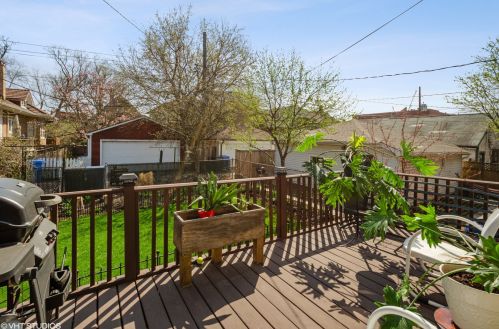 4435 Sacramento, Chicago IL 60655-2005 exterior