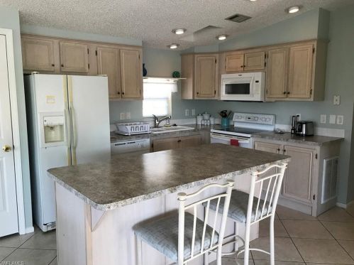 1222 Silver Lakes Blvd, Naples FL 34114-9234 exterior