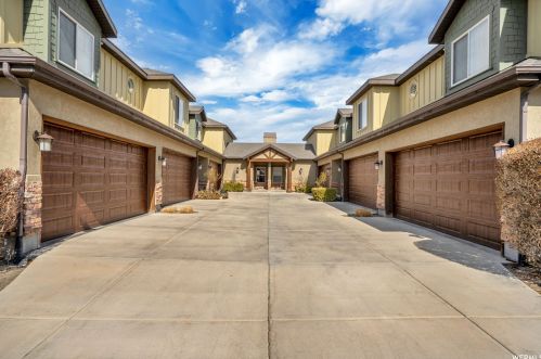 1461 Tuscan Oak Way, Sandy, UT 84092-4601