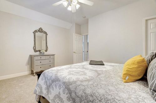 10246 Dianella Ln, Austin TX 78759-3038 exterior