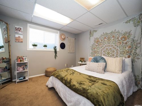 2820 7180, Taylorsville UT 84084-2921 exterior