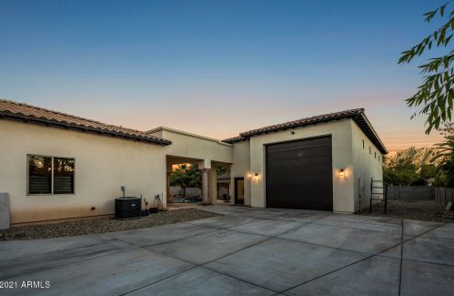 2375 Cloud Dr, Chandler AZ 85249-3781 exterior