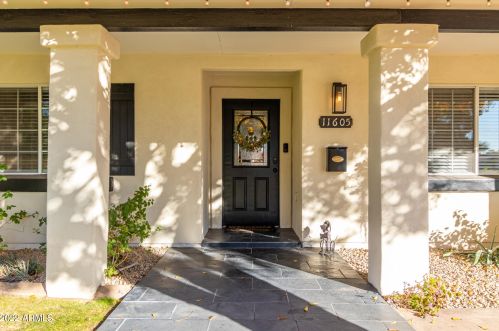 11605 37 Pl, Phoenix AZ 85050-2699 exterior