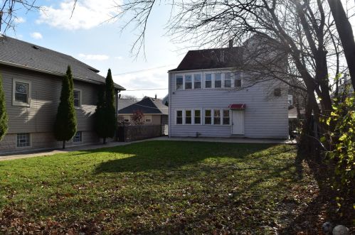 3021 40th St, Chicago, IL 60632-2417