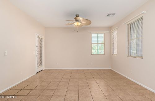 2144 77 Dr, Phoenix AZ 85035-5111 exterior