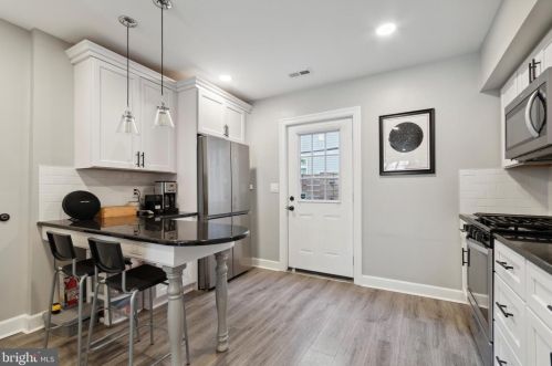 1304 Cleveland St, Philadelphia PA  19146-4605 exterior