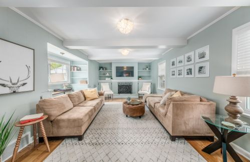 185 87 St, Milwaukee WI 53227-1717 exterior