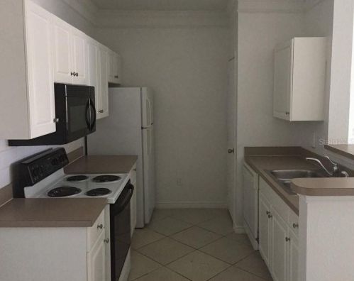 4333 Bayside Village Dr, Tampa FL  33615-5571 exterior