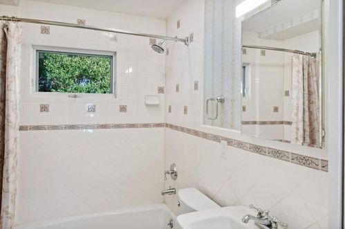 127 Donella Dr, San Antonio TX 78232-1401 exterior