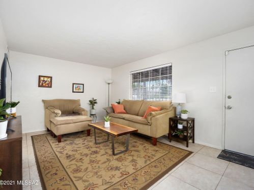 1144 Arcadia Ave, Tucson, AZ 85712-4702