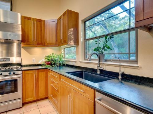 3909 Edwards Mtn Dr, Austin TX 78731-3845 exterior