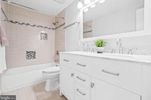 1901 Fallsmead Way, Rockville MD 20854-2640 exterior